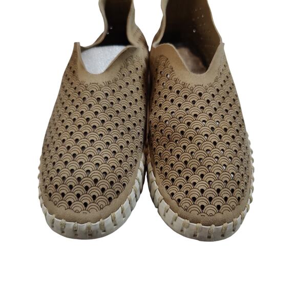 Ilse Jacobsen Womens Sz 38 US 7.5-8 Tulip Slip On Flats Tan Perforated Shoes - Picture 3 of 8